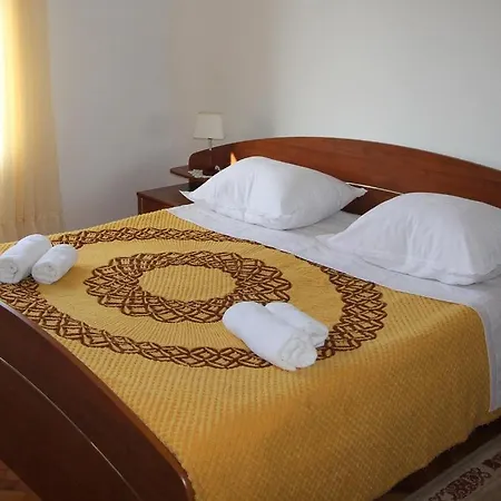 Neda Apartment Kali